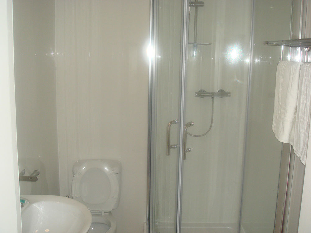 New Lomond Hotel Paisley Extérieur photo